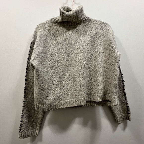 INEXCLSV Grey Striped Wool Blend Turtleneck Sweater - Picture 4 of 8